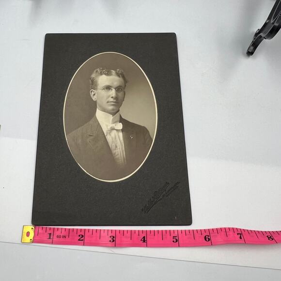 Antique 1800's Mounted Card Stock Photographs Suited Business Men & Priest - Picture 2 of 13